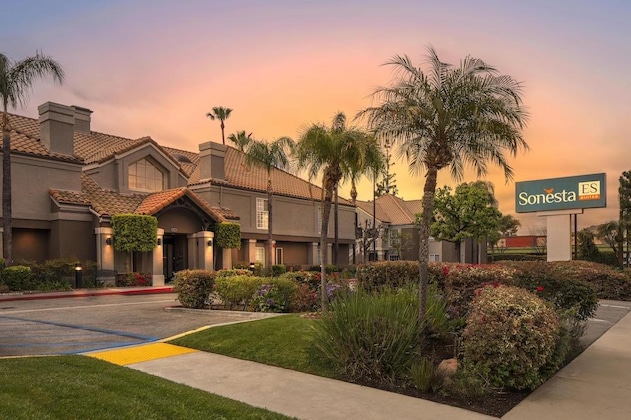 Gallery - Sonesta Es Suites Chatsworth