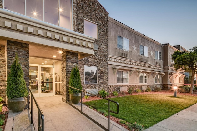 Gallery - Holiday Inn Express & Suites Santa Clara By Ihg