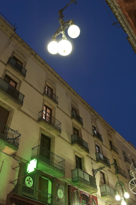Gallery - Aspasios Plaza Real Apartments