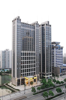Gallery - Wealthy All Suite Hotel
