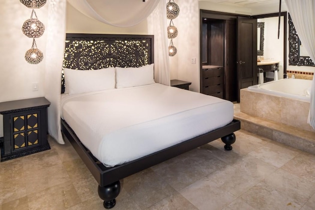Gallery - Hilton Vacation Club Cabo Azul Los Cabos