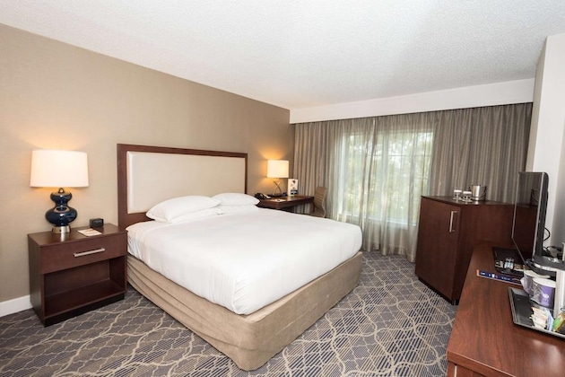 Gallery - Doubletree Suites By Hilton At The Battery Atlanta