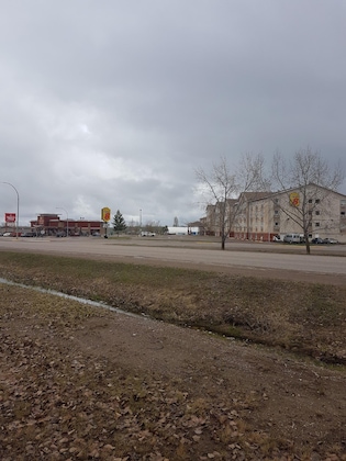 Gallery - Super 8 By Wyndham Fort Nelson Bc