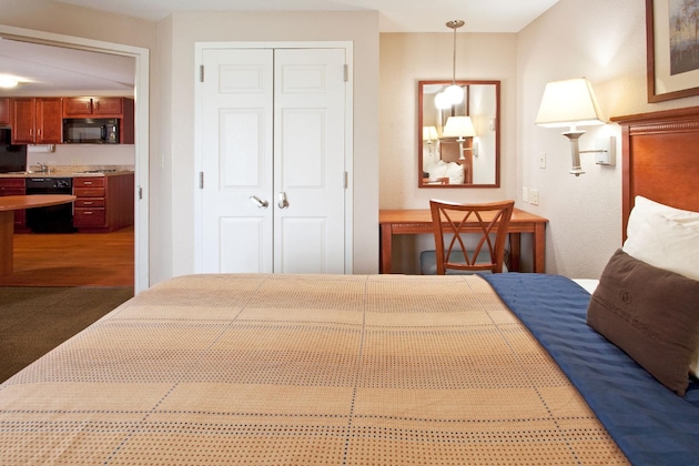 Gallery - Candlewood Suites Ft. Lauderdale Airport Cruise,  An Ihg Hotel