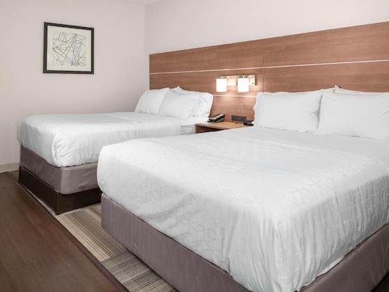 Gallery - Holiday Inn Express Myrtle Beach-Broadway At The Beach By Ihg