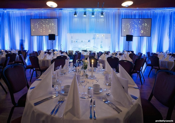 Gallery - Best Western Taby Park Hotel And Conference