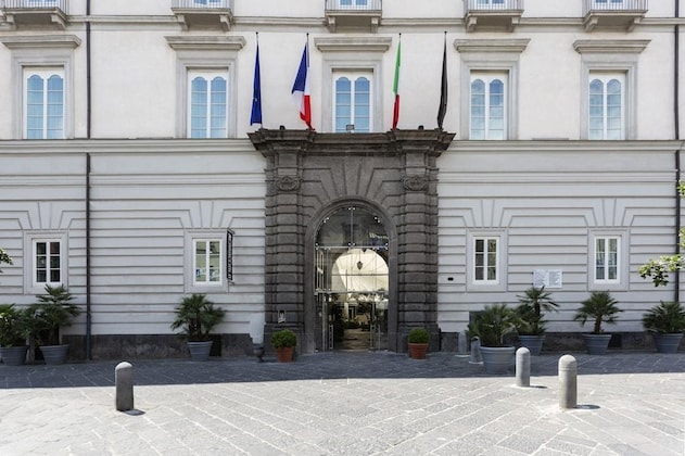 Gallery - Palazzo Caracciolo Napoli
