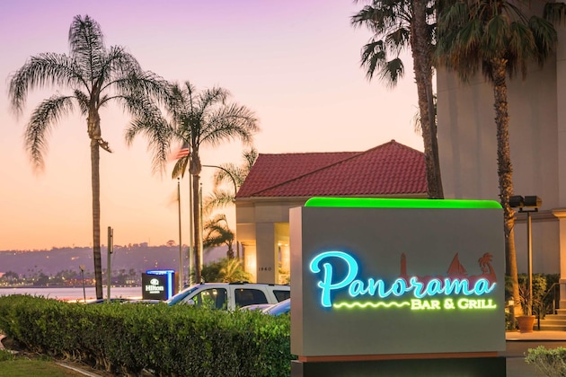 Gallery - Hilton San Diego Airport Harbor Island