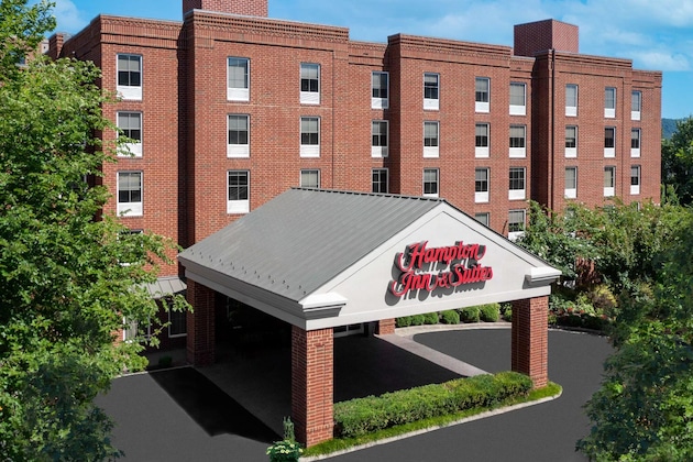 Gallery - Hampton Inn & Suites Charlottesville-At The University