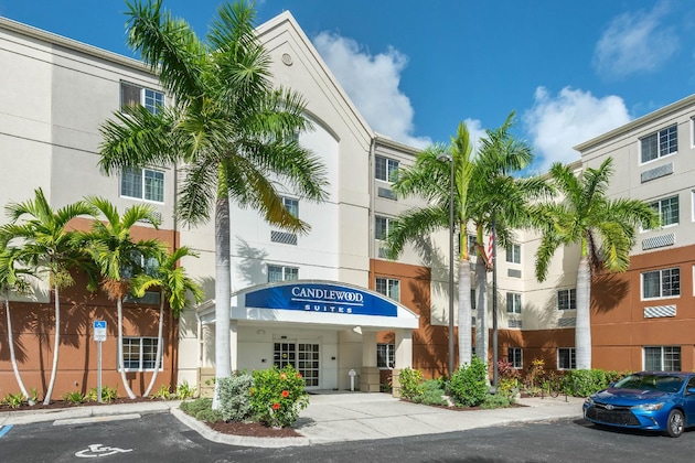Gallery - Candlewood Suites Fort Myers Sanibel Gateway By Ihg