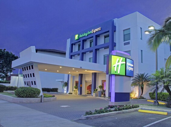 Gallery - Holiday Inn Express San Jose Forum Costa Rica, An Ihg Hotel
