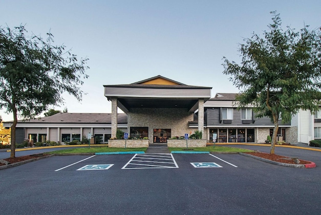 Gallery - La Quinta Inn & Suites By Wyndham Portland Nw