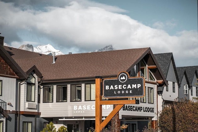 Gallery - Basecamp Lodge Canmore