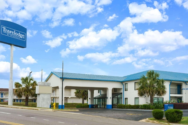 Gallery - Travelodge By Wyndham Montgomery East