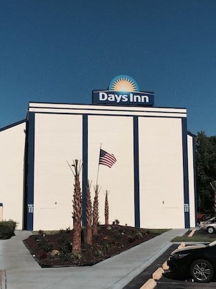Gallery - Days Inn By Wyndham Norfolk Military Circle