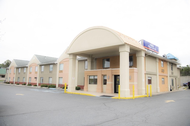 Gallery - Howard Johnson By Wyndham Allentown Dorney Hotel & Suites