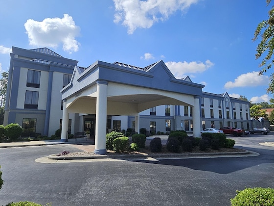 Gallery - Wingate By Wyndham Greensboro Coliseum