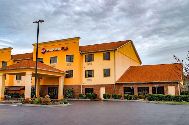 Gallery - Best Western Plus Strawberry Inn & Suites