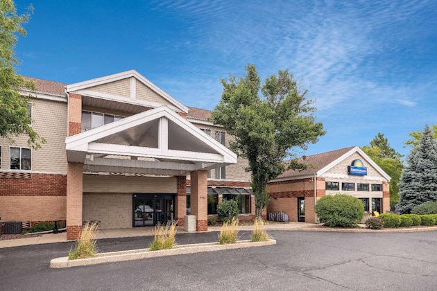 Gallery - Days Inn & Suites By Wyndham Madison
