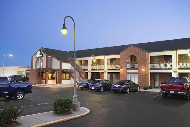 Gallery - Days Inn By Wyndham Wichita West Near Airport