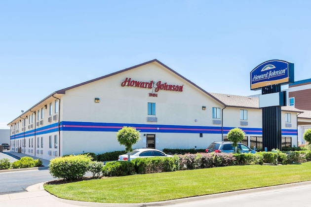 Gallery - Howard Johnson By Wyndham Wichita Airport