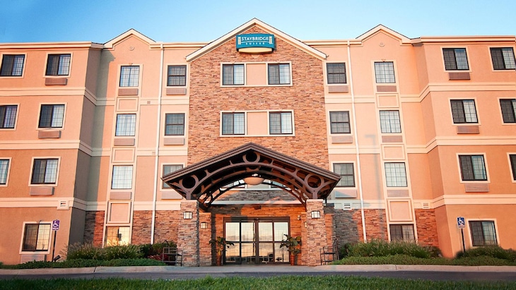 Gallery - Staybridge Suites Wichita By Ihg