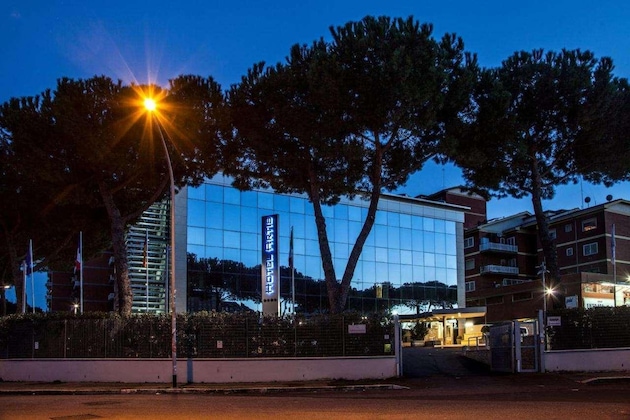 Gallery - Hotel Artis