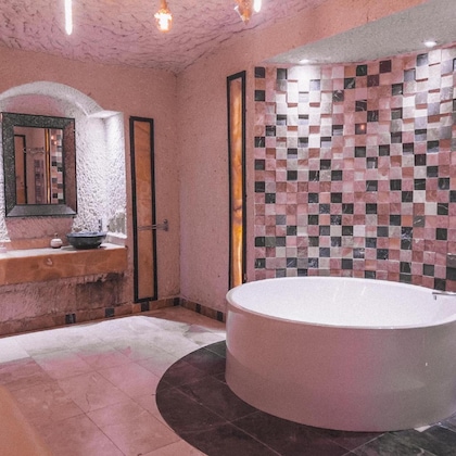Gallery - Local Cave House Hotel
