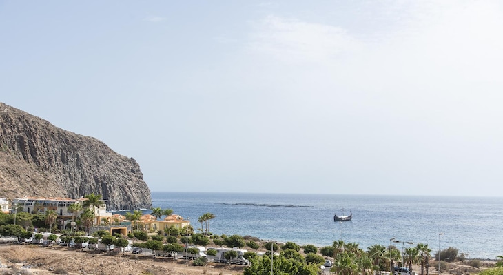 Gallery - Paloma Beach Apartments