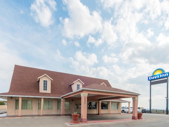 Gallery - Red Roof Inn Fort Worth West