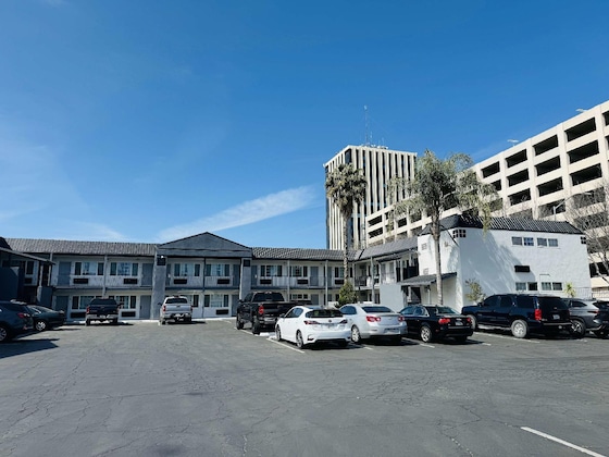 Gallery - Surestay By Best Western Fresno Central