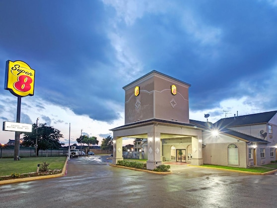 Gallery - Super 8 Dallas East Near Fair Park Downtown