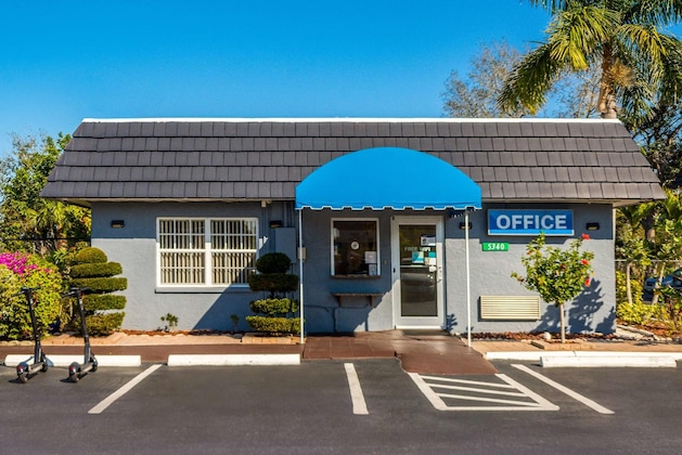 Gallery - Surestay Hotel By Best Western Sarasota Lido Beach