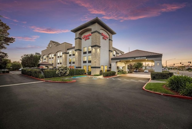 Gallery - Hampton Inn Oakland-Hayward