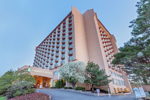 Gallery - Embassy Suites By Hilton Kansas City Plaza