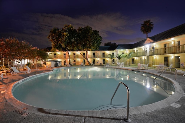 Gallery - Quality Inn & Suites Near Fort Sam Houston