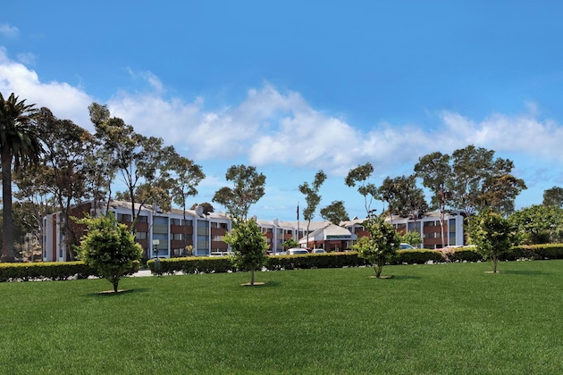 Gallery - Holiday Inn Express Port Hueneme By Ihg