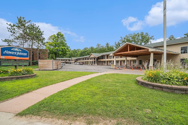 Gallery - Howard Johnson By Wyndham Traverse City