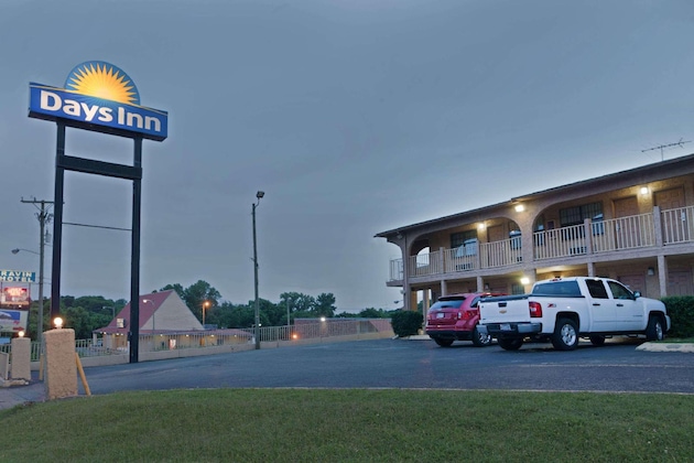 Gallery - Days Inn By Wyndham Downtown-Nashville West Trinity Lane