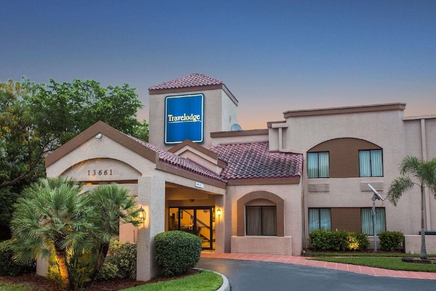 Gallery - Travelodge By Wyndham Fort Myers Airport