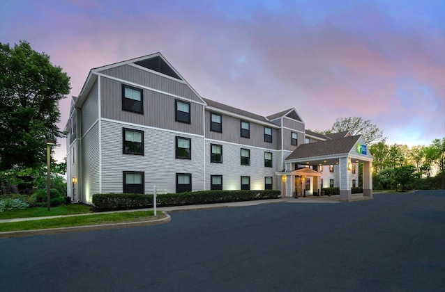 Gallery - The Inn At Burlington, Trademark Collection By Wyndham