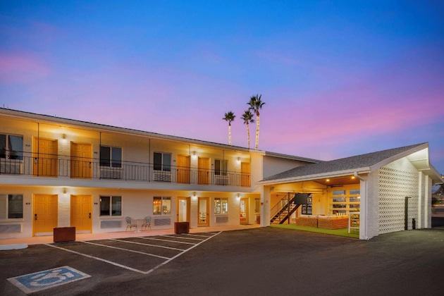 Gallery - The Kennedy Hotel Tucson Surestay Collection By Best Western
