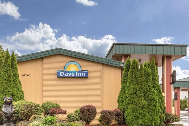 Gallery - Days Inn by Wyndham Black Bear