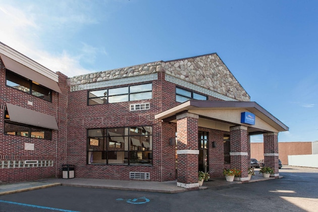 Gallery - Baymont By Wyndham Downtown Detroit