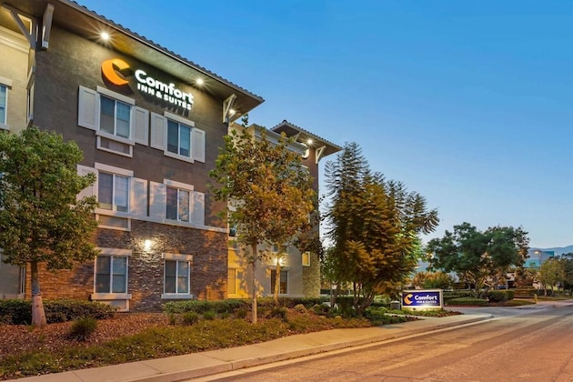 Gallery - Comfort Inn & Suites Near Ontario Airport