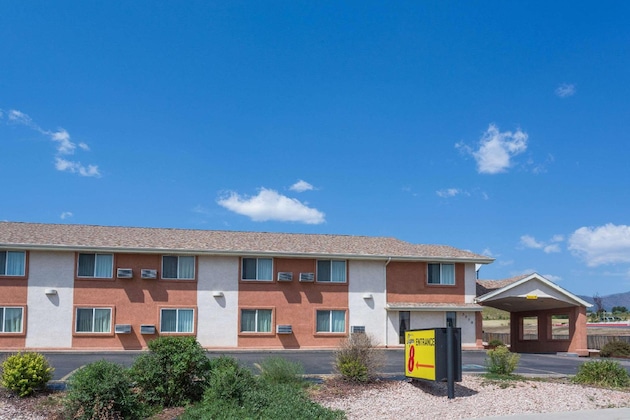 Gallery - Super 8 By Wyndham Colorado Springs Chestnut Street