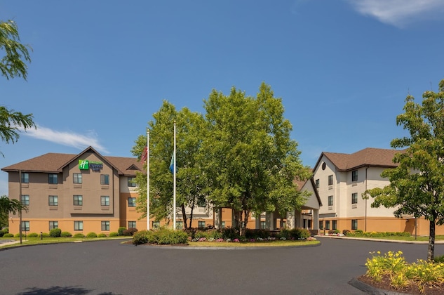 Gallery - Holiday Inn Express & Suites Bradley Airport By Ihg
