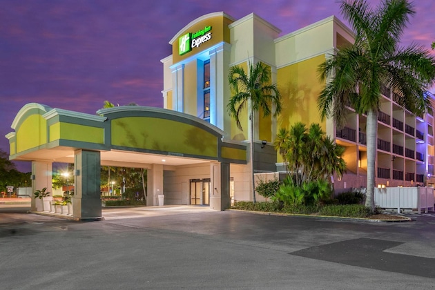 Gallery - Holiday Inn Express Cape Coral-Fort Myers Area By Ihg