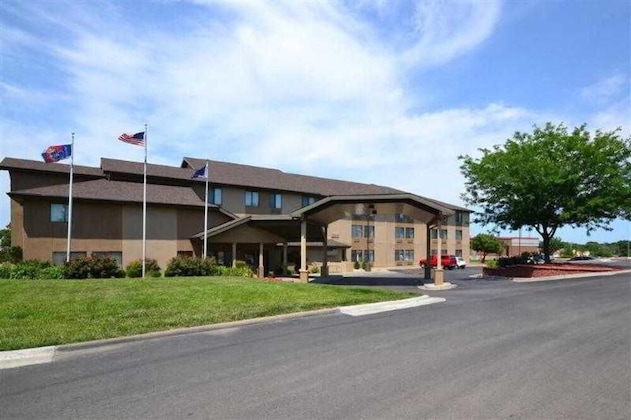 Gallery - Quality Inn & Suites Lawrence – University Area