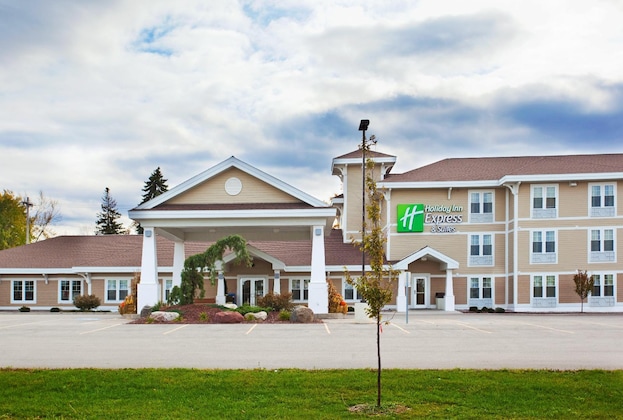 Gallery - Holiday Inn Express Hotel & Suites Iron Mountain By Ihg